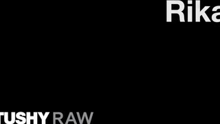 TUSHYRAW - Rika seggel lovagolja meg a termetes pélót