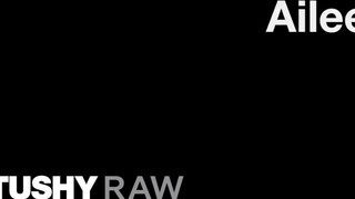 TUSHYRAW - Ailee kiválóan táguló kicsike popsija