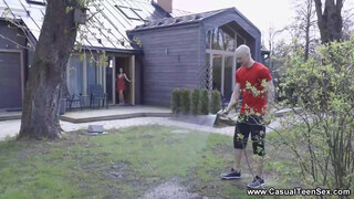 Casual Szex - rojtos pinájú zsenge nőci