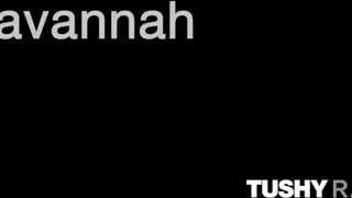 TUSHYRAW - Savannah Bond análjába csoki pélót tolnak