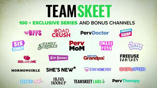 TeamSkeet - csábos félvér pipi méretes adag gecit nyel le