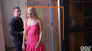 Eva Parcker és Christen Courtney édeshármasban szeretkeznek