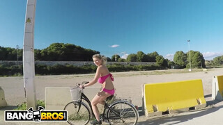 BANGBROS - Katerina Hartlova a gigantikus keblű milf