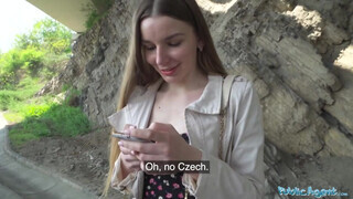 Public Agent - Arina Shy a félénk tinédzser gádzsi