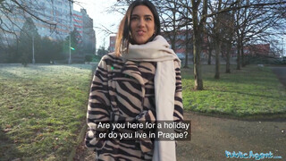 Public Agent - Lena Coxx borotvált cunija meghágva