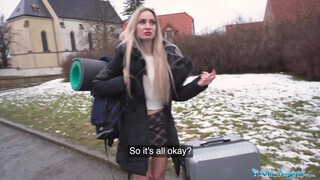 Public Agent - Micky Muffin a örömlány turista pipi