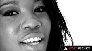 DevilsGangbangs - Mya Mays és a 4 fehér pöcs