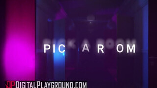 DigitalPlayground - Három bige élvezkedik