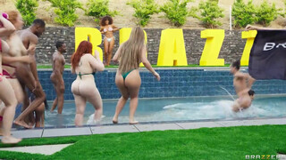 BRAZZERS - Luna Star zsenge ürgével közösül