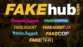 Public Agent - Csoki hajú pici cickós tinédzser csajszika
