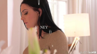 Honey Demon az igazán kívánatos mami