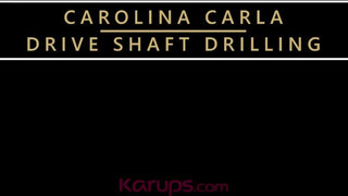 Karups - Carolina Carla az autószerelővel reszel