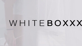 WHITEBOXXX - Olivia Sin szaftos cuncija kinyalva