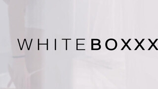 WHITEBOXXX - Zazie Skymm a világos szőke magyar fiatal