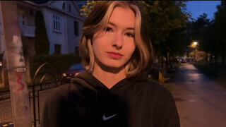 Cutie Kim megkúrva hátulról