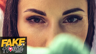Fake Hostel HD - Lilu Moon a szívdöglesztő orosz maca