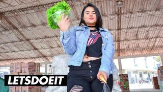 Forró kolumbiai milf xiomara soto olajos baszása az úton