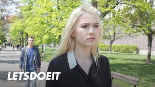 Kívánatos lengyel világos szőke Misha Cross cumizza a külföldi vastag fazt külföldön és jól meglovagolja
