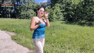 Barim csábító anyja elcsábított egy kemény, hosszú baszásra