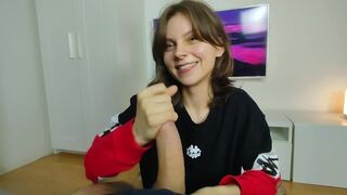 Fiatal amatőr lotyó őrült arcra élvezés válogatása - forró szájba spriccelés és játék a gecivel!