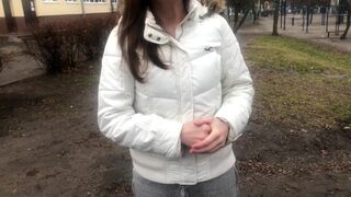 Idegen orálozza és keféli a pénzért orosz amatőrrel beszélgetve