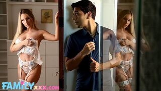 Forró MILF mostohaanya kielégíti a tini pasast a FamilyXXX legújabb videójában
