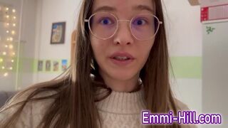 Fiatal egyetemista gádzsi extrém spriccelése tanárral